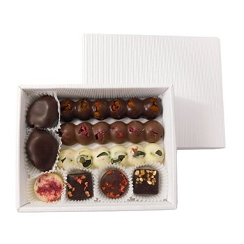 Zestaw śliwek w czekoladzie oraz czekoladek z owocami liofilizowanymi i orzechami  145g